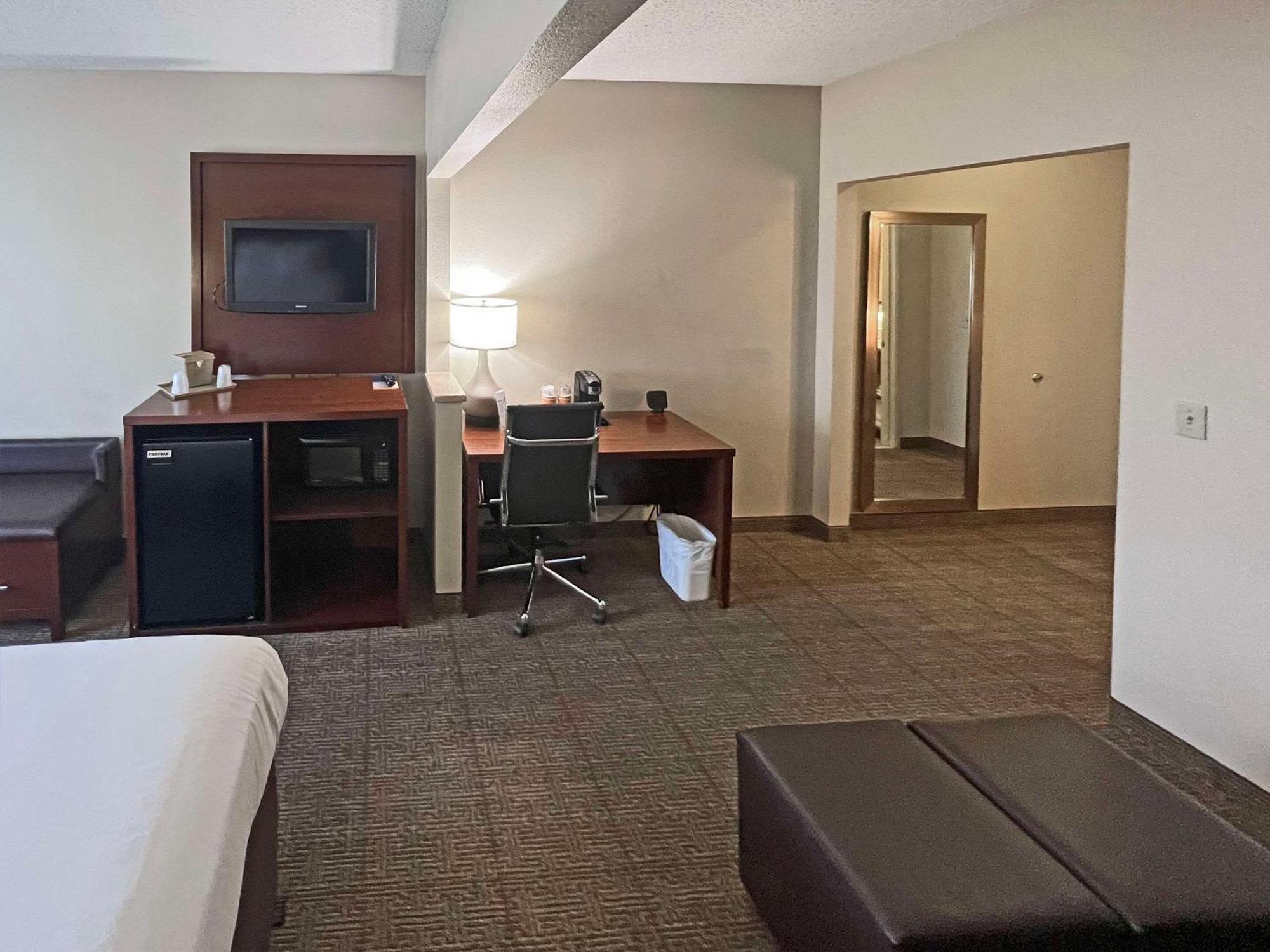 Comfort Suites Peoria Sports Complex מראה חיצוני תמונה